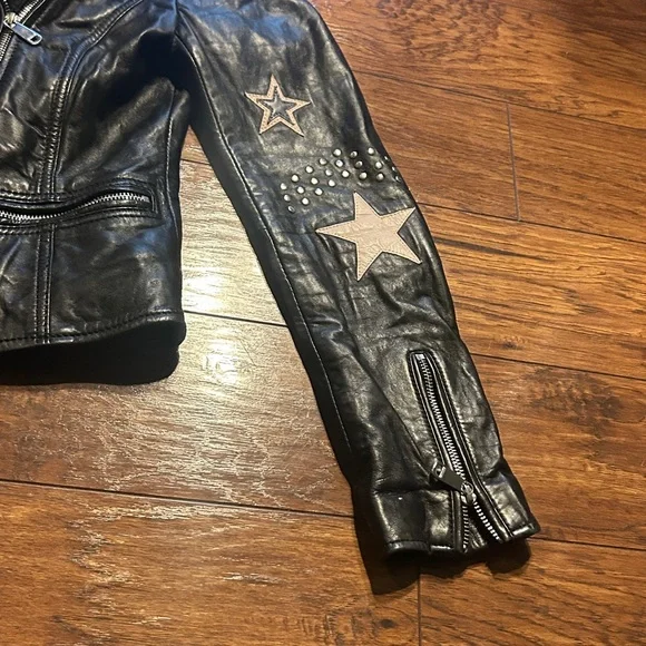 Wilson Black Leather Jacket with Star Accents size x-small - Picture 10 of 11
